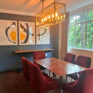 Condesa Residence Campeche 6 2BR, 1BA Apartment with Expansive Living Space