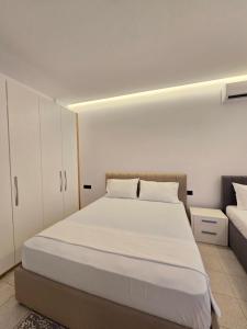 Heras Place