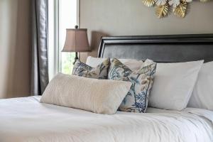 Cottage Cove 7Beds Family Retreat by Sylvan Lake