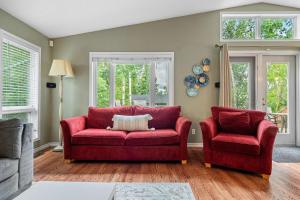 Cottage Cove 7Beds Family Retreat by Sylvan Lake
