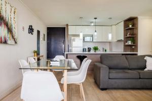 Exclusive Apt in Las Condes Balcony & Pool