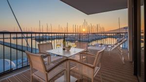 Superior Two-Bedroom Apartment with Balcony and Sea View room in Marina Baotić Apartments