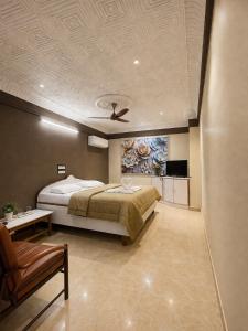 Hotel Rajdhani - Best Family Hotel in Pavagadh and in Halol GIDC