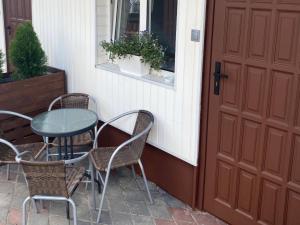 Comfortable 4-person room with kitchenette