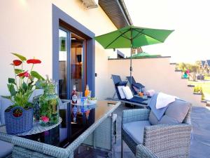 Comfortable holiday homes with terraces, Mielenko