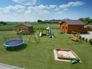 Holiday homes with pool, Mielenko