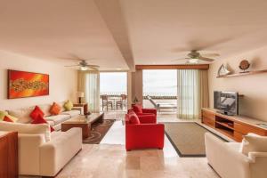 Grand MiramarLuxury Suites & Residences