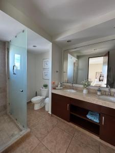 Big Luxury Condo - Zona Dorada
