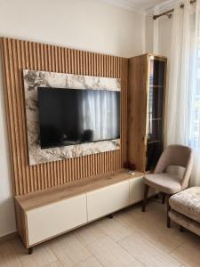 Central Tirana 1BR, 3 Min to Skanderbeg Square