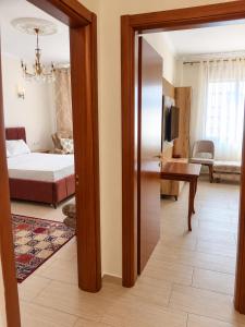 Central Tirana 1BR, 3 Min to Skanderbeg Square