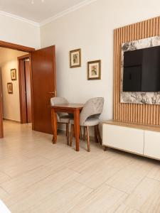 Central Tirana 1BR, 3 Min to Skanderbeg Square