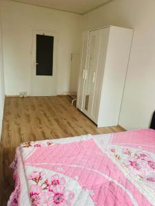 Lovely room near the centre