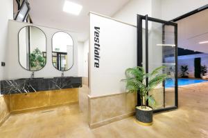 Luxury Cozy Apartment, Pool & Gym Access