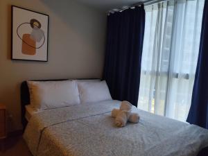 Uptown Parksuites Tower 1