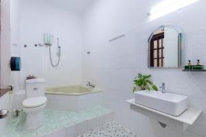 Biệt Thự Hồ Bơi 5PN Bãi Sau Võ Thị Sáu