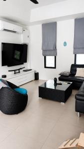 Villa Roxy - Pool Villa & Guest Apartment