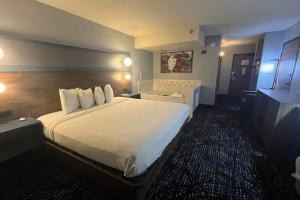 AmericInn by Wyndham Lincoln North