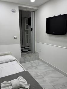 AmoniA House