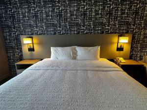 Pittsburgh Airport Inn and Suites
