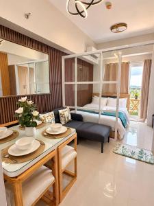 Havens Condo - New 1BR Pool Short term & Monthly Stays Fast Wifi