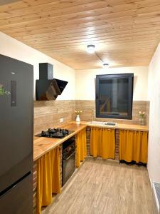 Berela Polyphonic House