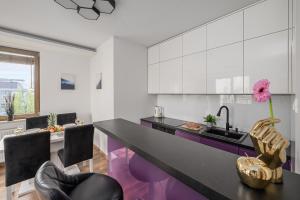 Lumina I Wola 3-Room Apart with Parking I Balcony & City View