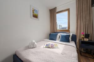 Lumina I Wola 3-Room Apart with Parking I Balcony & City View