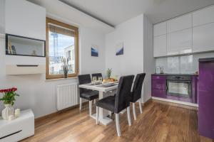 Lumina I Wola 3-Room Apart with Parking I Balcony & City View