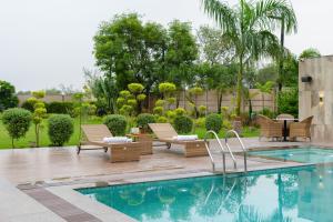Bargoti Villa by ELIVAAS Signature Luxurious 5-BHK Hillside Retreat with Private Pool, Pool Deck, Sprawling Garden & Outdoor Lounge