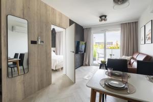 Apartament nadmorski z garażem i dużym balkonem, Kołłątaja