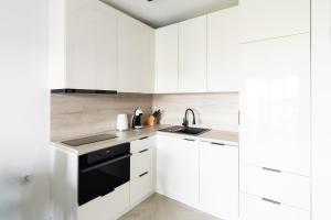 Apartament nadmorski z garażem i dużym balkonem, Kołłątaja