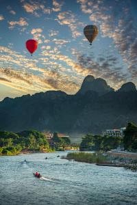 Vang Vieng Rivercube Hotel