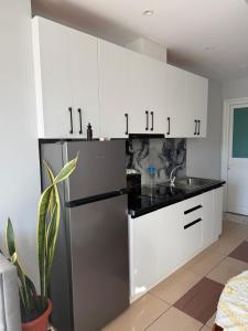 Andi House