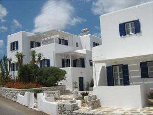 Nicos Studios & Apartments Paros Greece