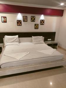 Sri Tayi Grand