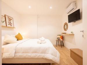 Ravanas Modern Central Apartment