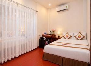 The Rice Hotel 195 De Tham