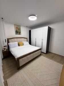 Lux & Beyond Stays - Marina Bay Square