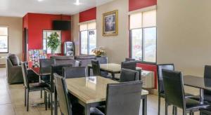 Econo Lodge Shorewood