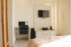 Panoramic City Views -15th Floor Studio Apartment