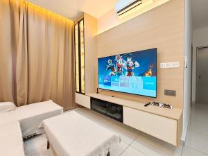 Cozy Suits 3BR At Traders Park Apartment City View C180