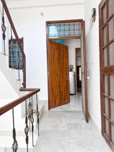 Radha Krishna Nest