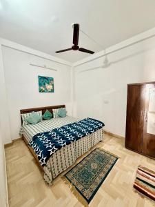 Radha Krishna Nest