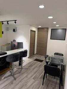 Apartamento nuevo, mejor vista con Balcon,