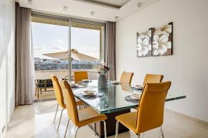 Marina Royal Duplex Signature 5BR Residence