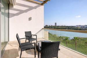 Marina Royal Duplex Signature 5BR Residence