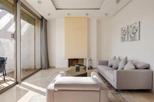 Marina Royal Duplex Signature 5BR Residence