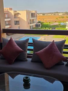 Modern 2BR, Pool & Self Check-In - Marrakech