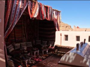 The Oasis - Tradi-Luxury House
