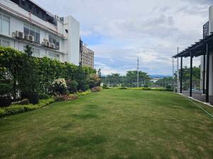 803 - Quiet Condo in City Centre